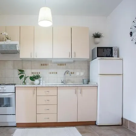 Awesome In With House Sea View Apartment