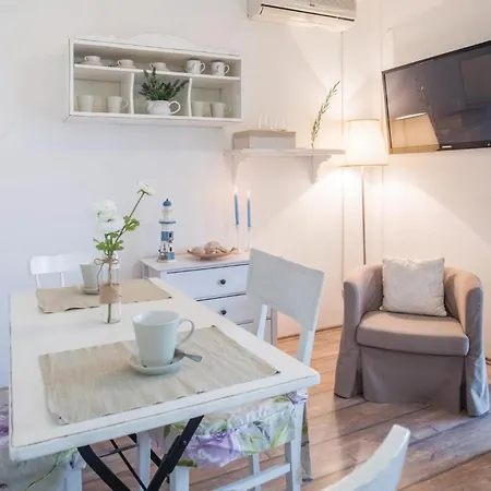 Apartment Awesome In With House Sea View *