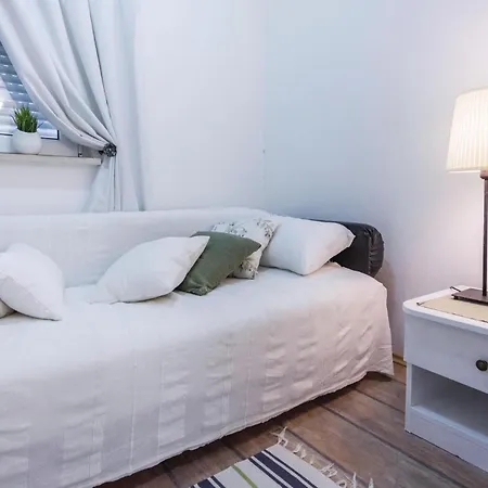 Awesome In With House Sea View
