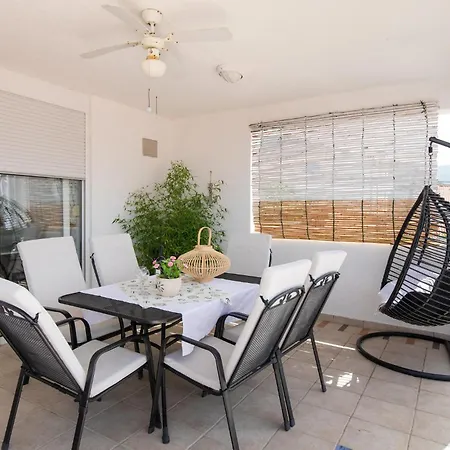 Awesome In With House Sea View Apartment *